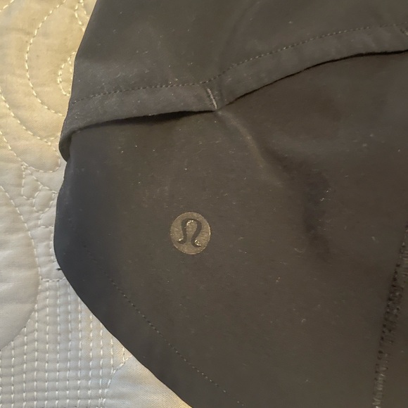 Lululemon speed up shorts 2.5” - Picture 3 of 4
